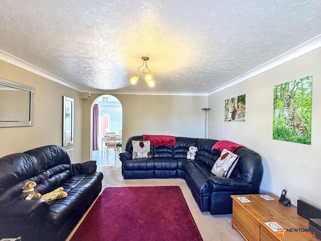 Property photo 2 of 24