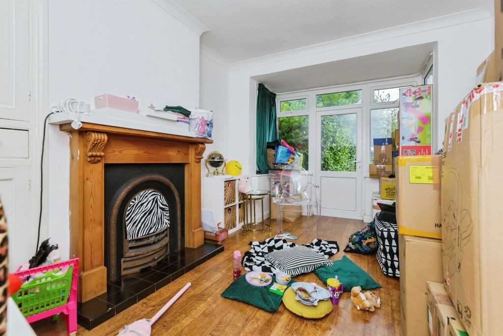 Property photo 2 of 17