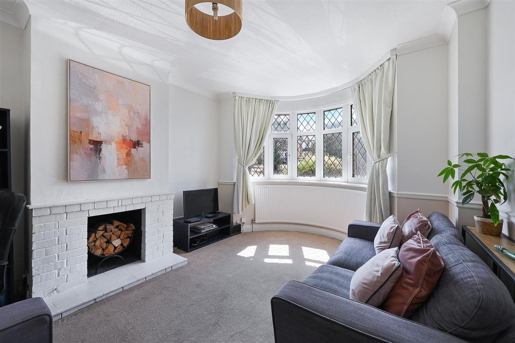 Property photo 2 of 17 Winkworth Road (11).Jpg