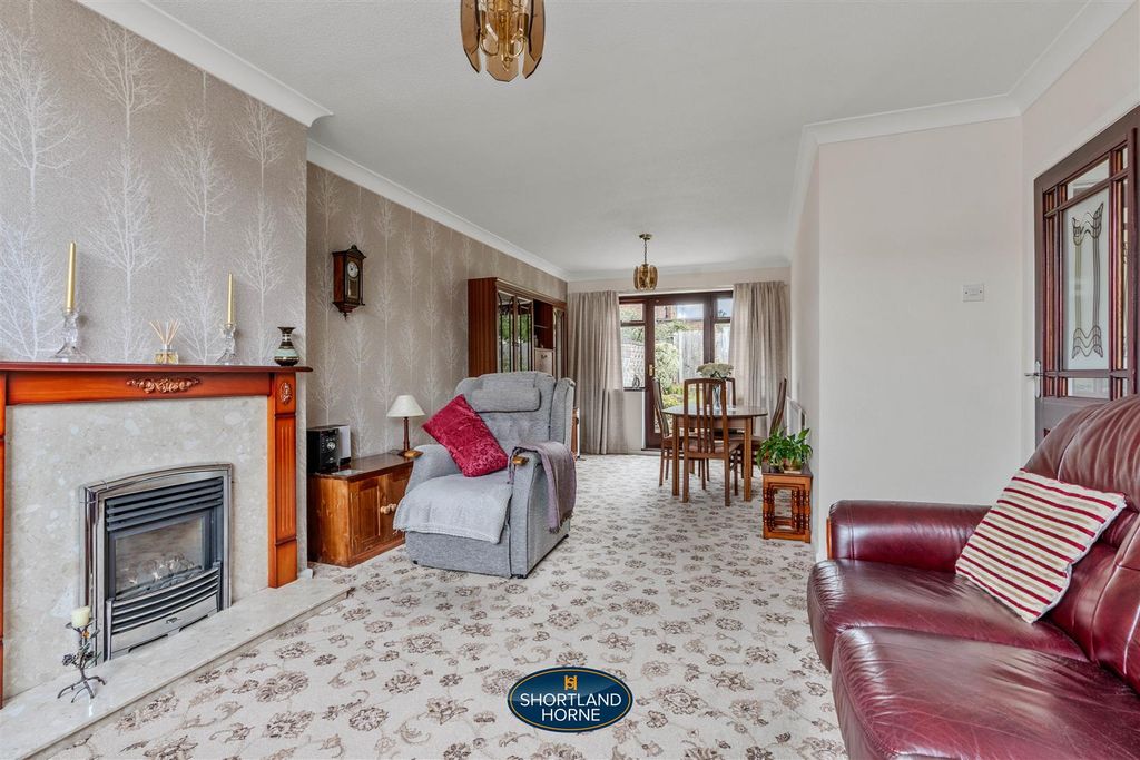 Property photo 3 of 24 Lounge/Dining Room