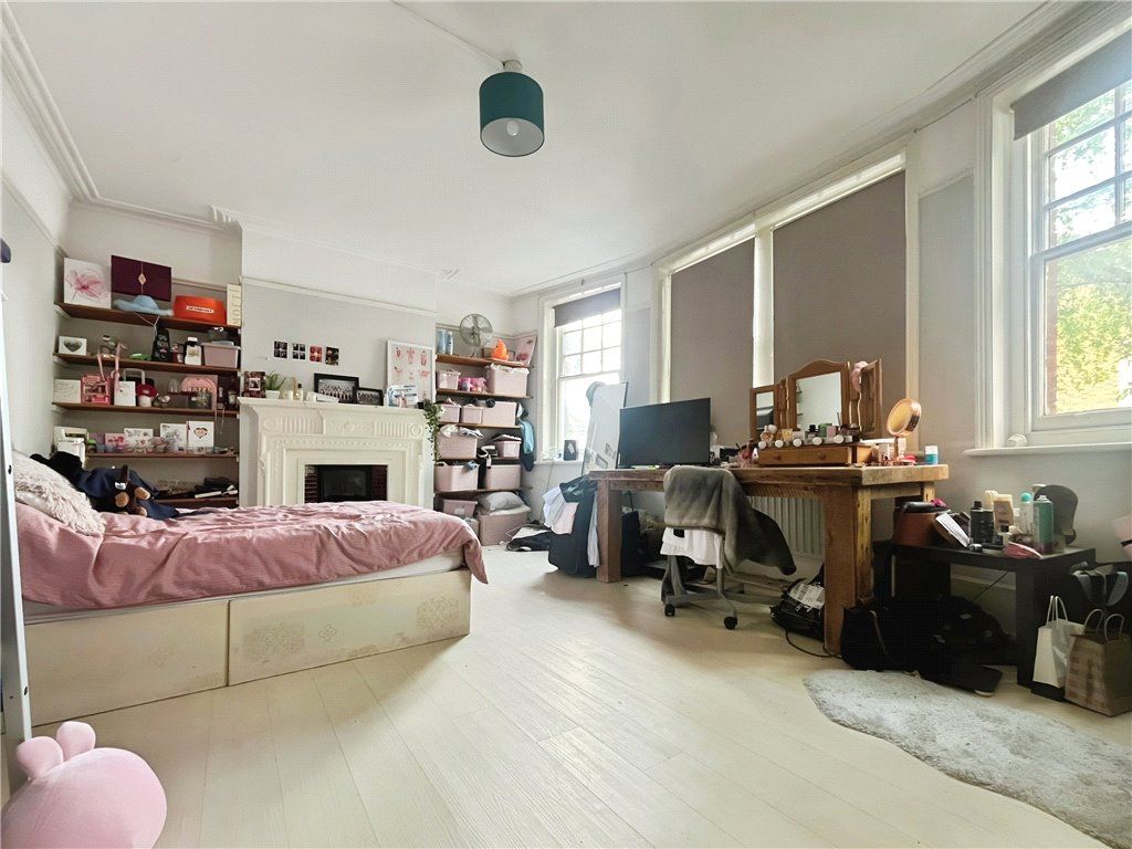 Property photo 3 of 8 Bedroom