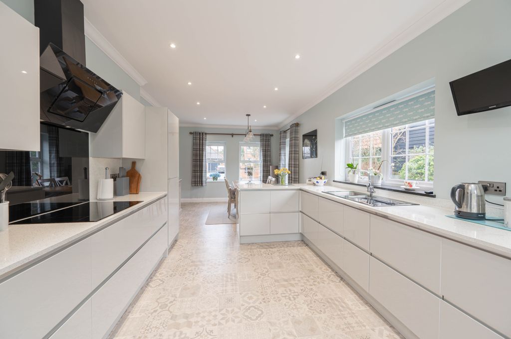 Property photo 3 of 30 Dsc_5377-Hdr