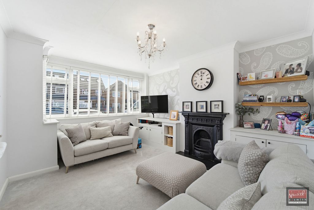 Property photo 2 of 15