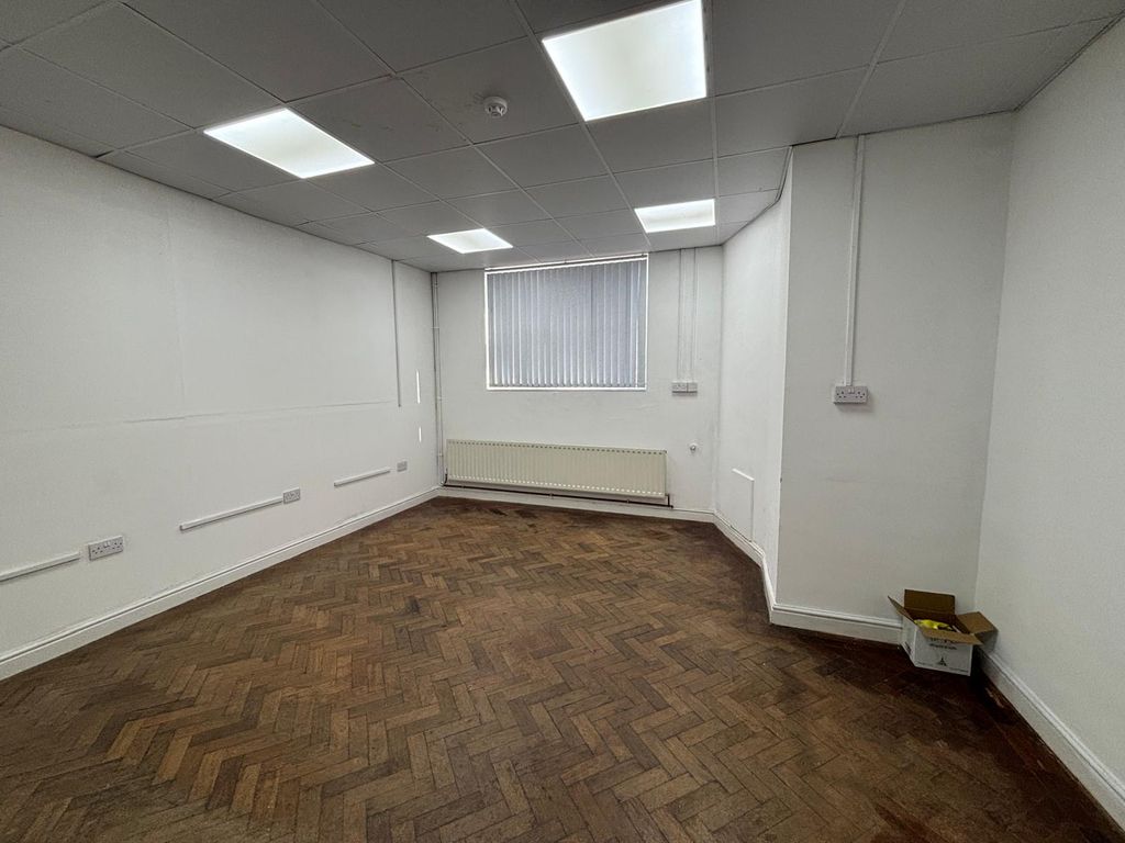 Property photo 3 of 3