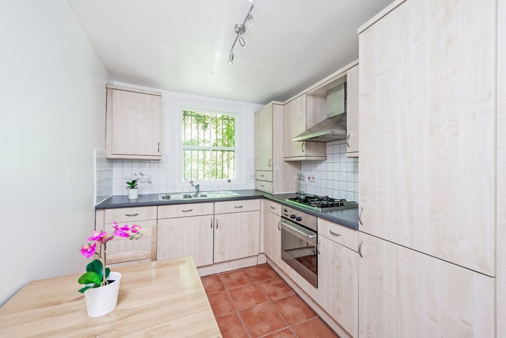 Property photo 3 of 8 17047_Kfh_Flat_2_45_