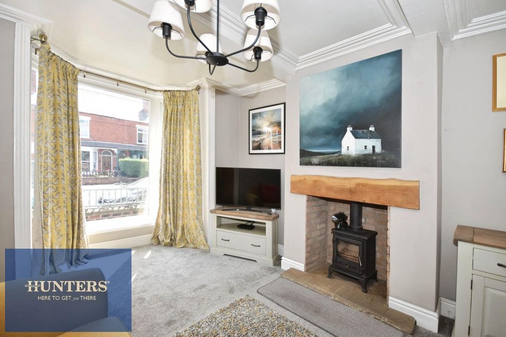 Property photo 3 of 21 8965ce54-Sitting 20Room 2001.Jpg