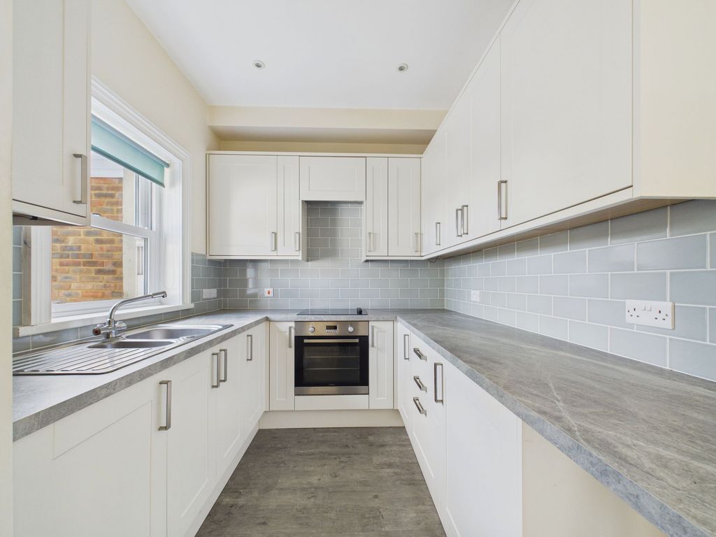 Property photo 2 of 17 Kitchen