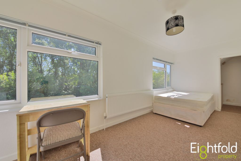 Additional image 4 of 6 bed maisonette to rentCrespin Way, Brighton BN1