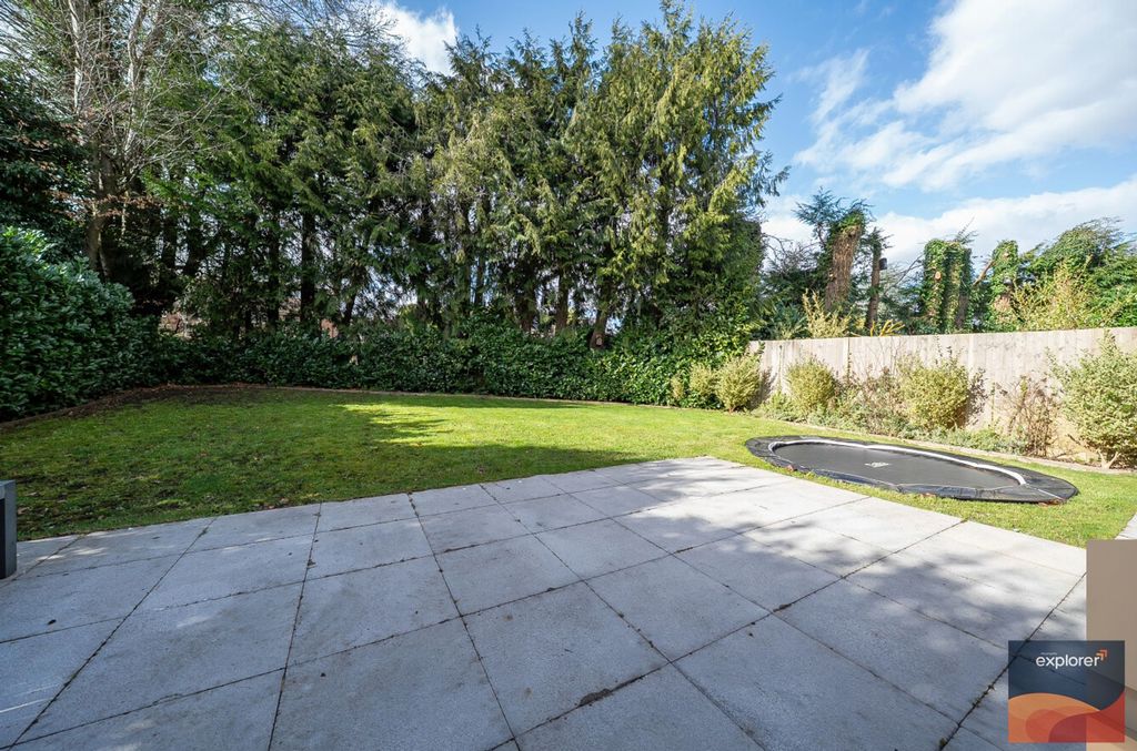 Property photo 3 of 27