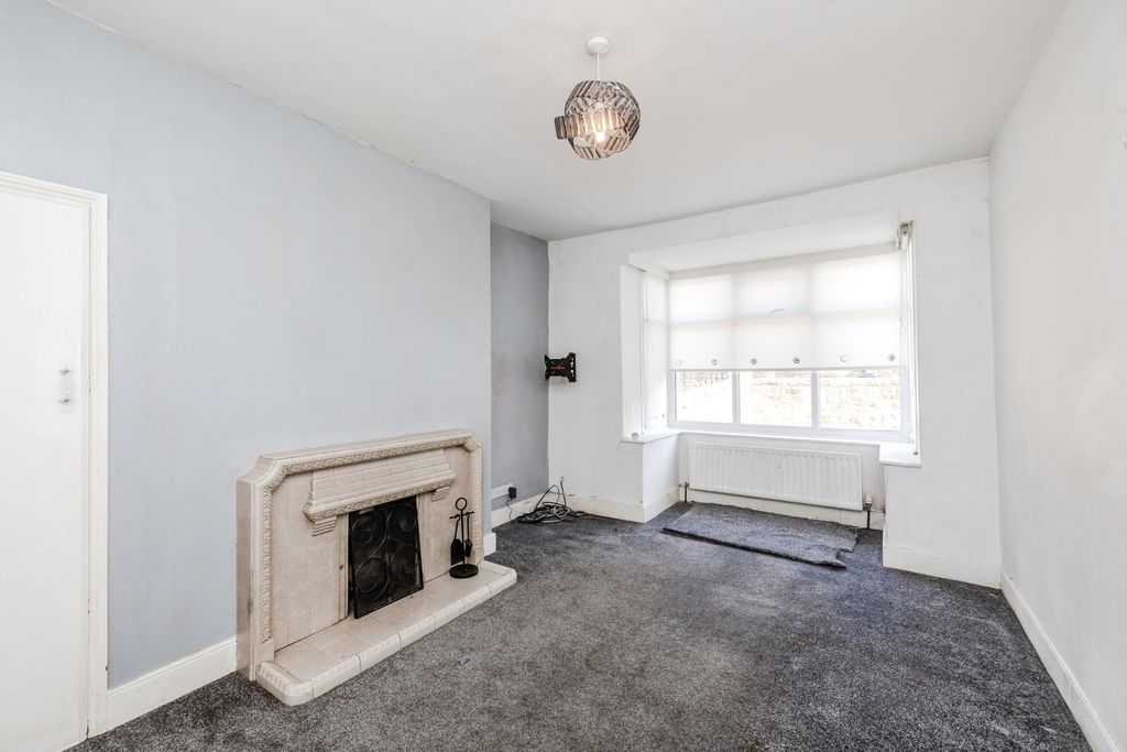 Property photo 3 of 14 C.Lo