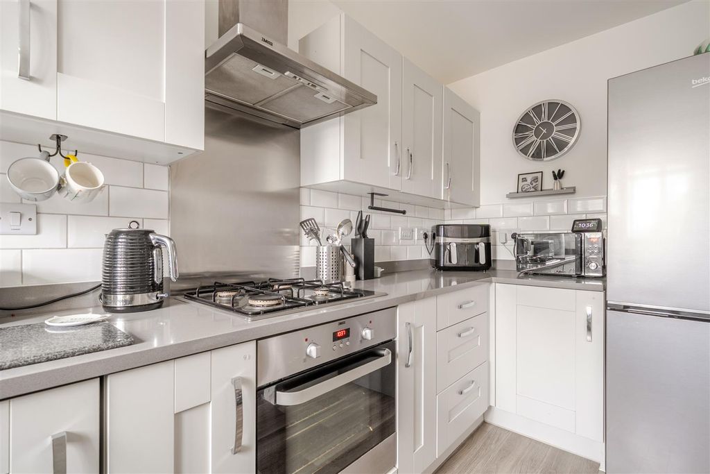 Property photo 3 of 16 1407785-5-69983Cb30177d.Jpg