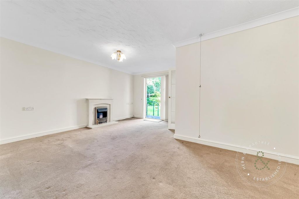 Property photo 2 of 23 Mclay-Court-09.Jpg