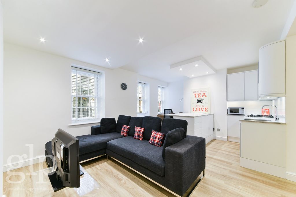 Property photo 2 of 14 4295041
