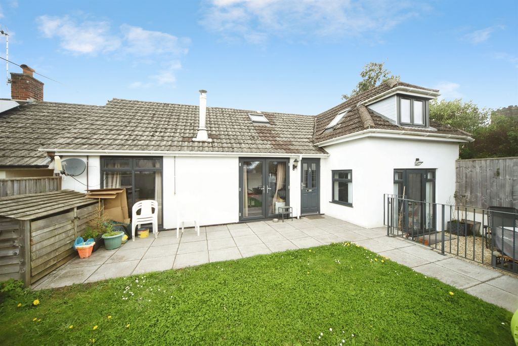 Property photo 1 of 20