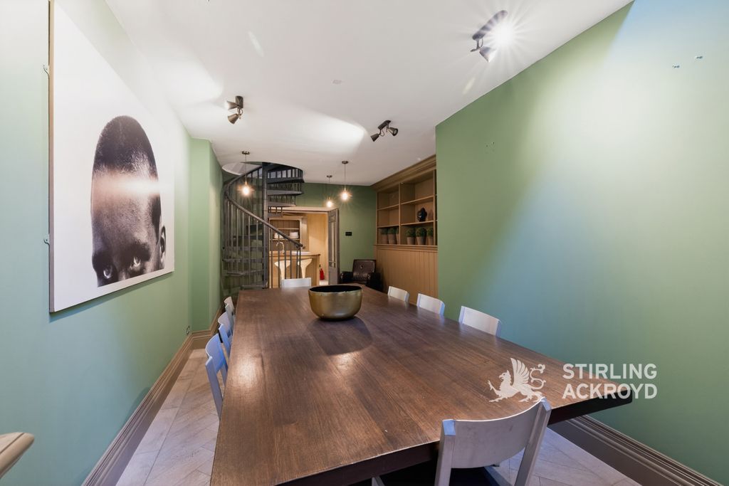 Property photo 2 of 21 Pbox-Img.Jpg