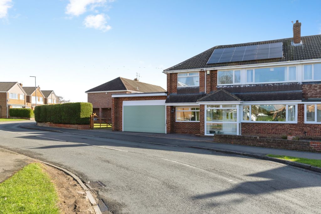 Property photo 1 of 17 1Y8A8405