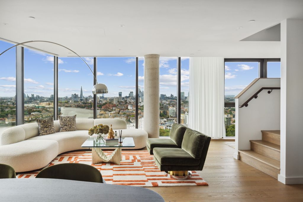 Property photo 3 of 23