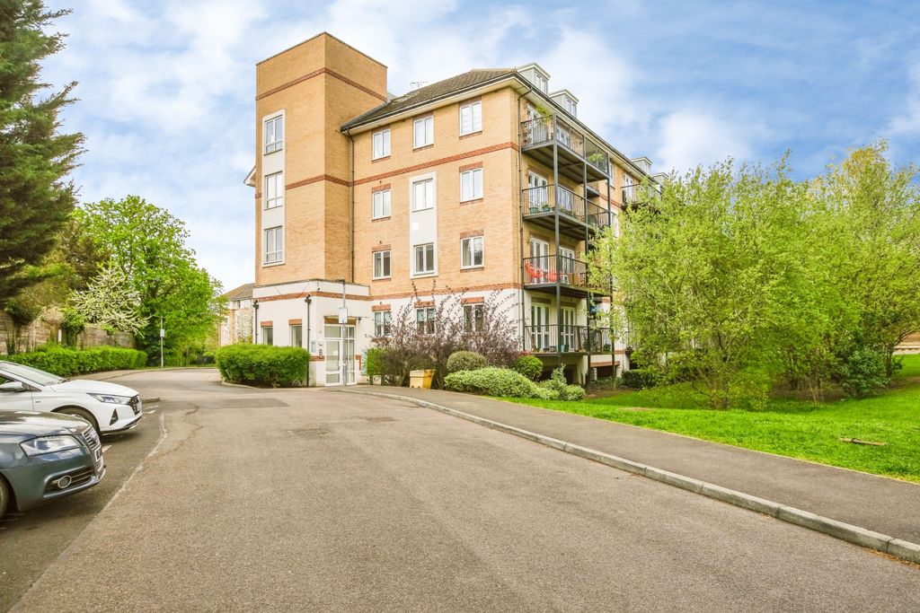 Property photo 1 of 15