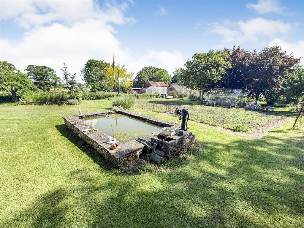 Property photo 3 of 23 Raised Pond