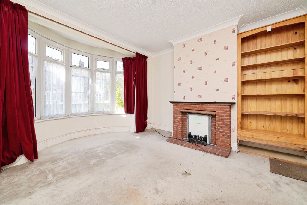 Property photo 2 of 17