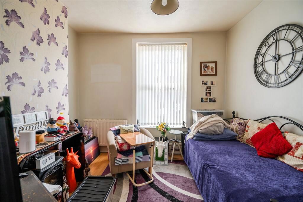 Property photo 3 of 12