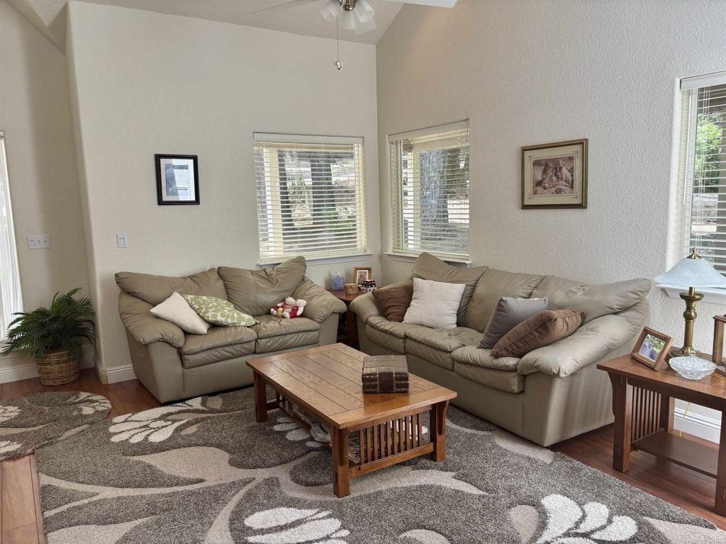 Property photo 3 of 20 <Alttext/>