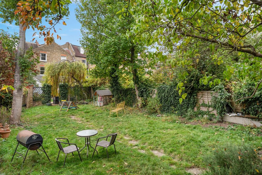 Property photo 3 of 12