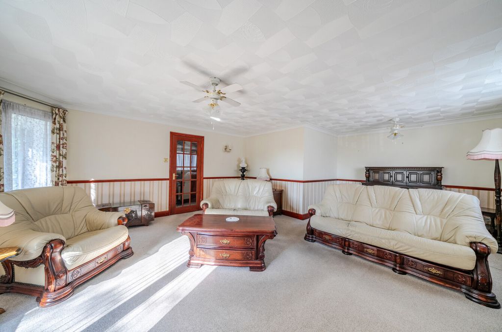Property photo 3 of 23 24-6A79Ca2A3961c-...