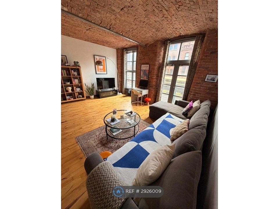 Property photo 2 of 15 Living Room