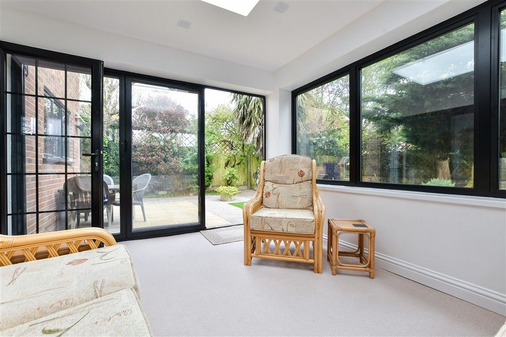 Property photo 3 of 21 Conservatory