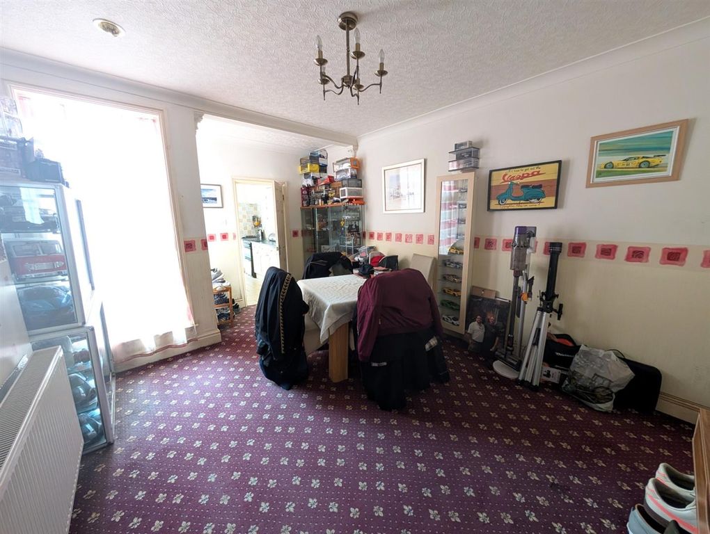 Property photo 3 of 12 Dining Room A.Jpg