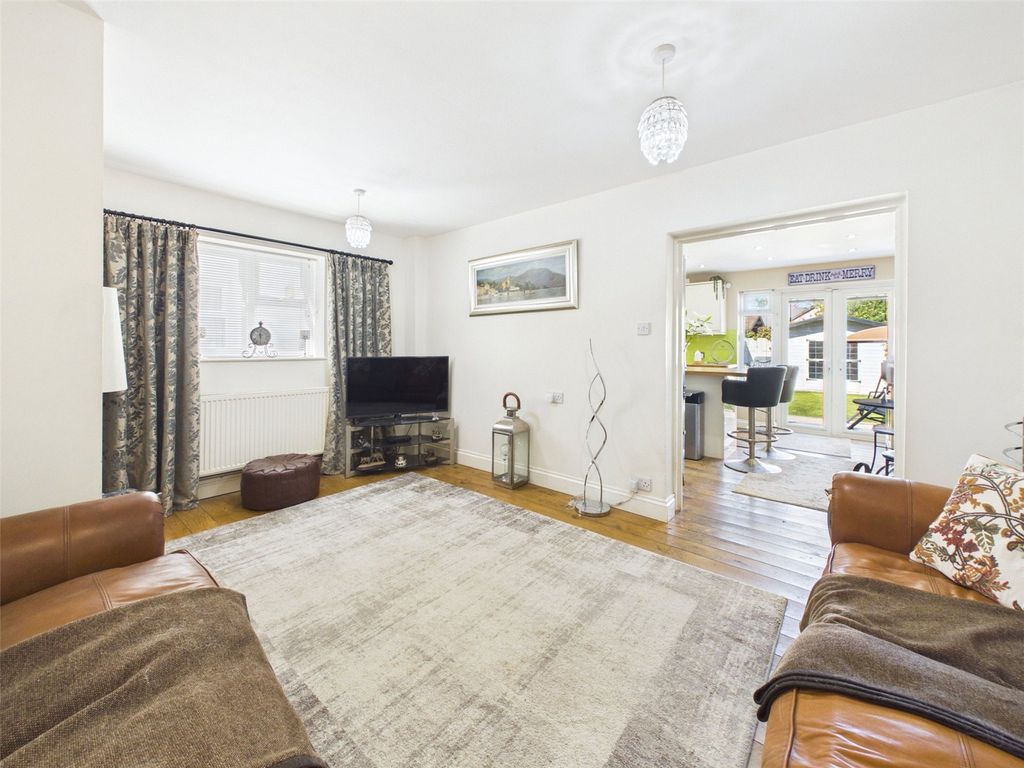 Property photo 2 of 15 Picture No. 03