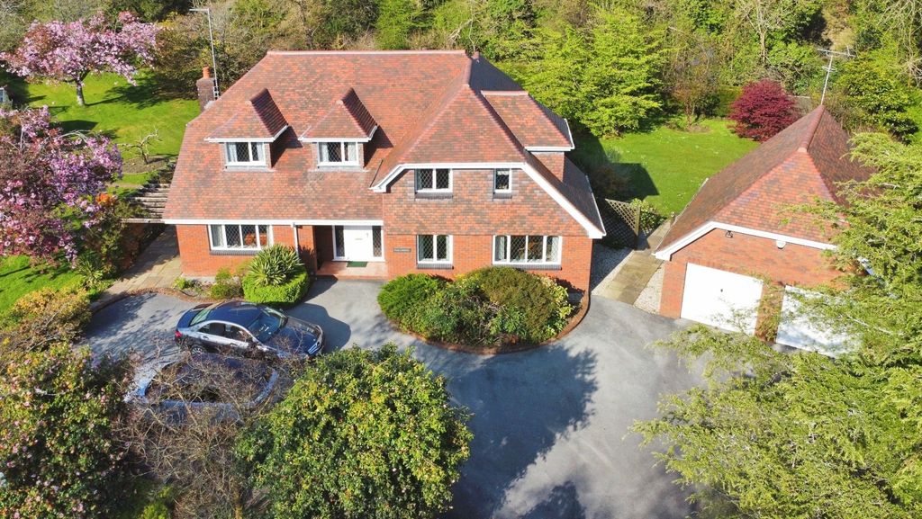 Property photo 2 of 60 4072495