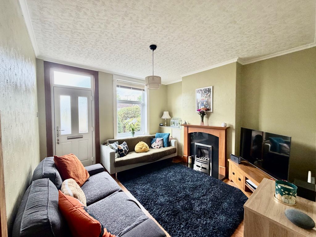 Property photo 2 of 18 Img_4004