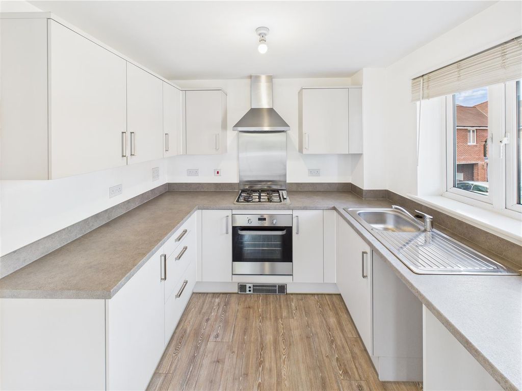 Property photo 2 of 8 19295077_234409547.Jpg