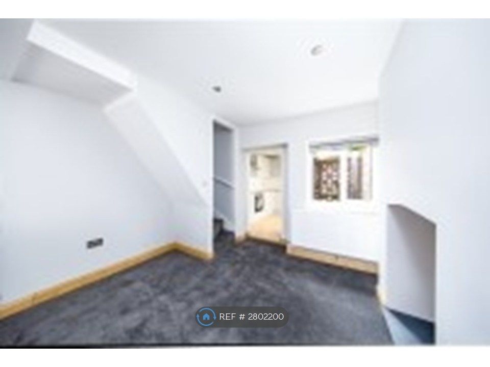 Property photo 2 of 10 Living Room