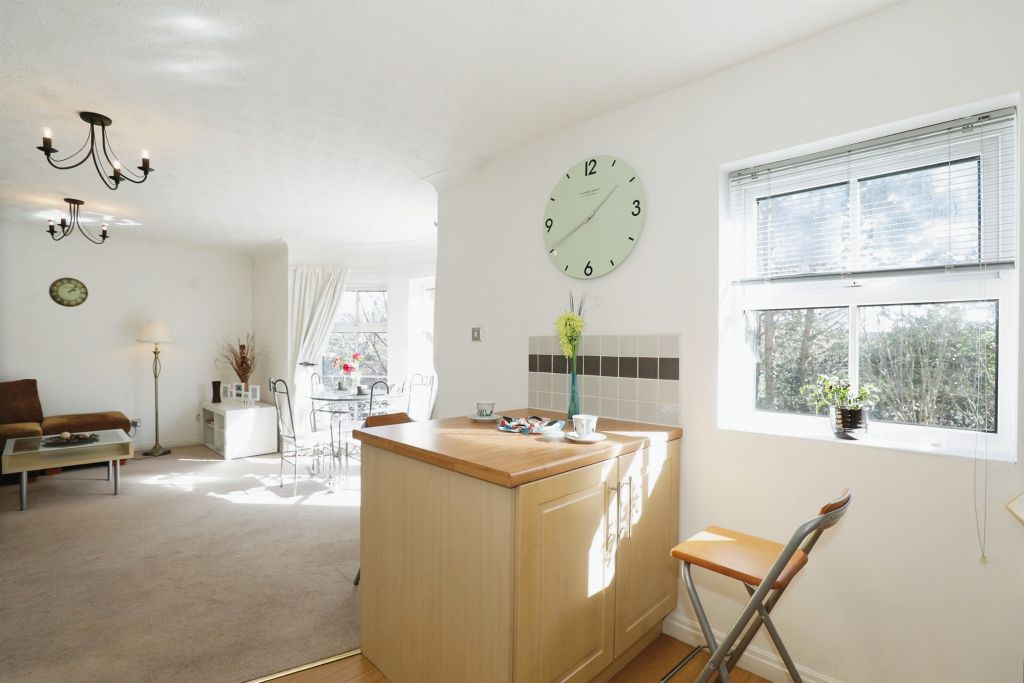 Additional image 9 of 2 bed flat for saleBlakemere Drive, Northwich CW9