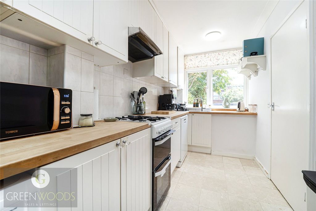 Property photo 3 of 18 Picture No. 11