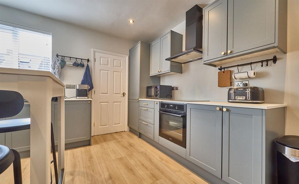 Property photo 2 of 11 Rear Dining Kitchen