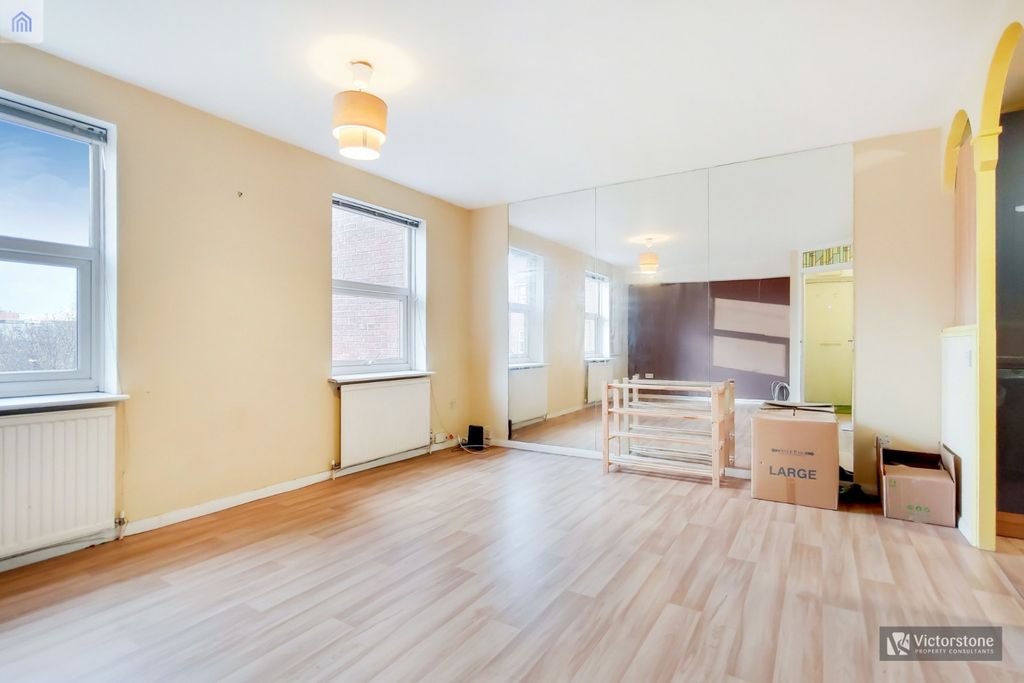 Property photo 1 of 15 1100392