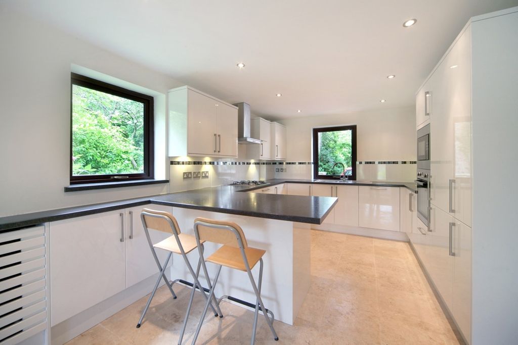 Property photo 3 of 18 Img_008