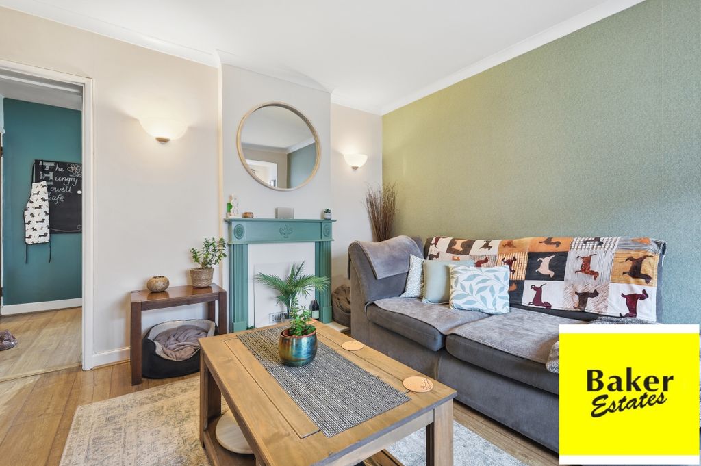 Property photo 2 of 18