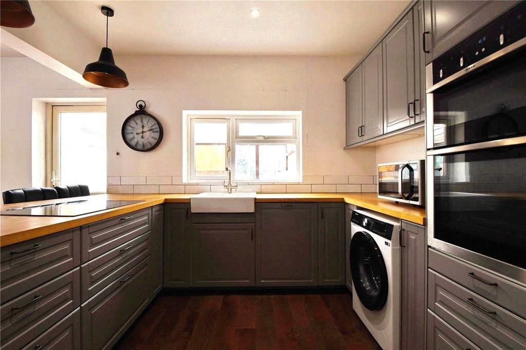 Property photo 2 of 9 Picture No. 06