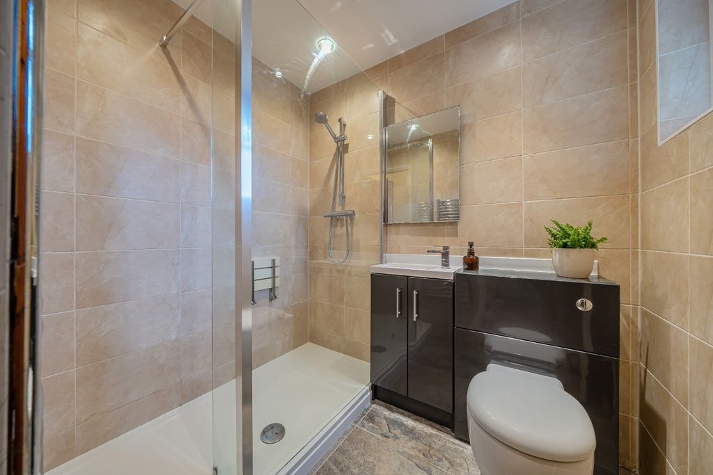 Property photo 2 of 14 4961211