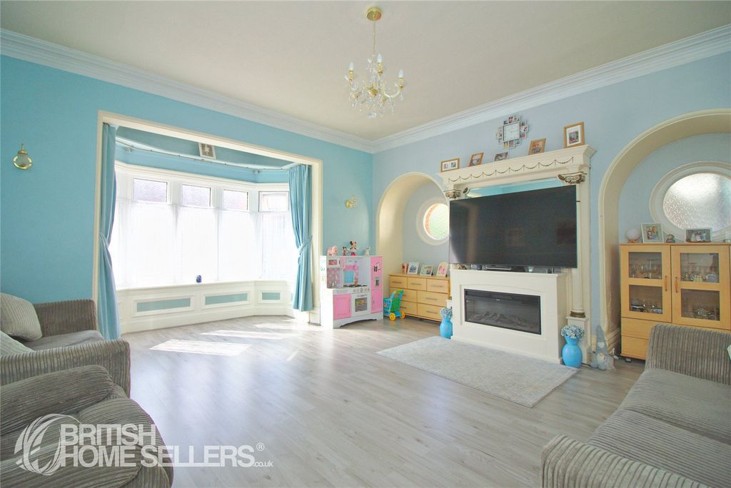 Property photo 2 of 27 2