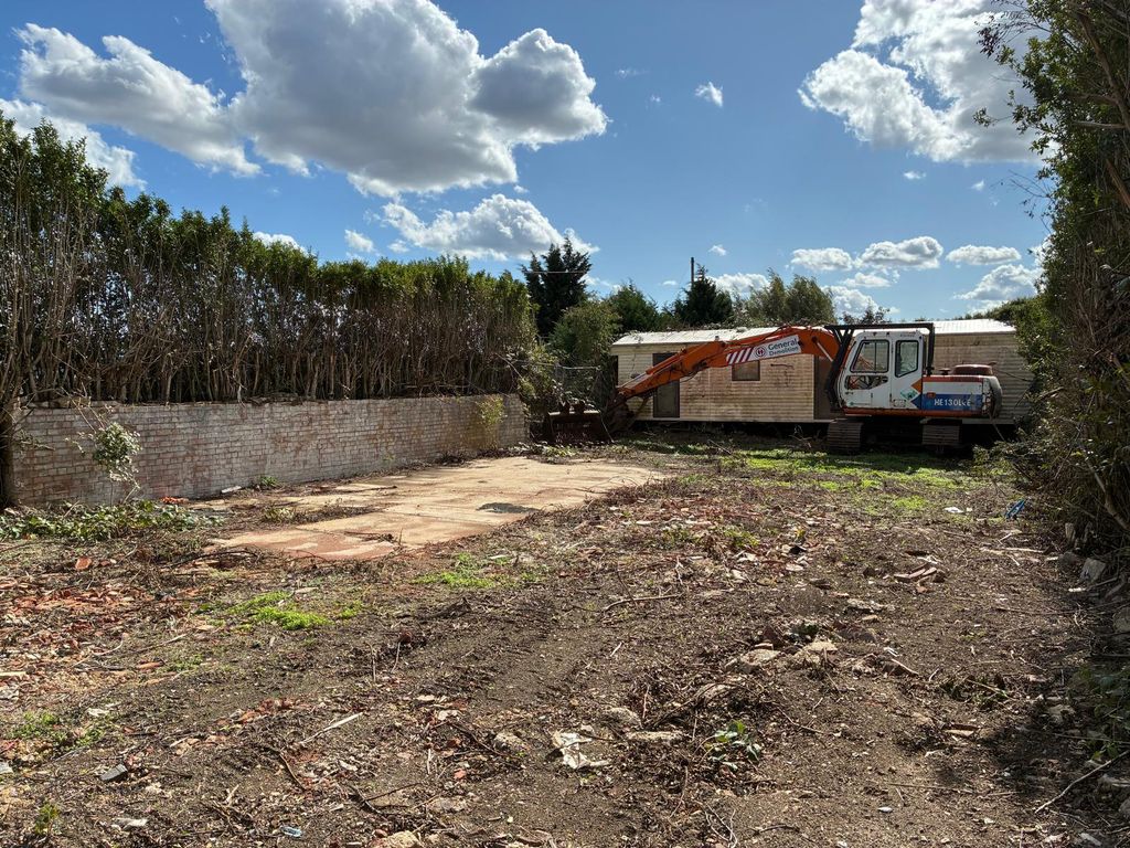 Property photo 3 of 3