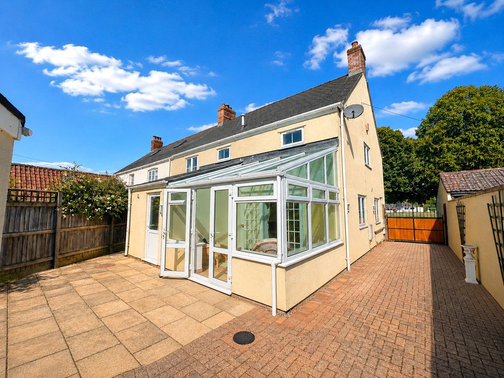 Property photo 2 of 32 Picture No. 46