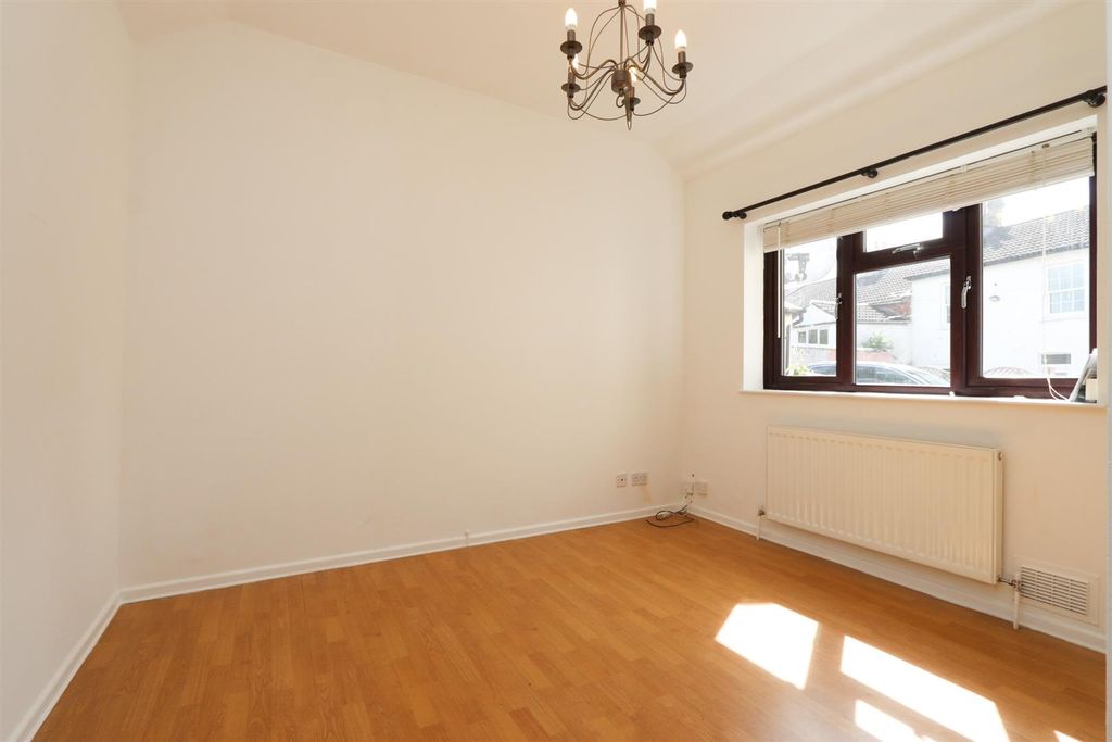 Property photo 2 of 9 Img_2543.Jpg