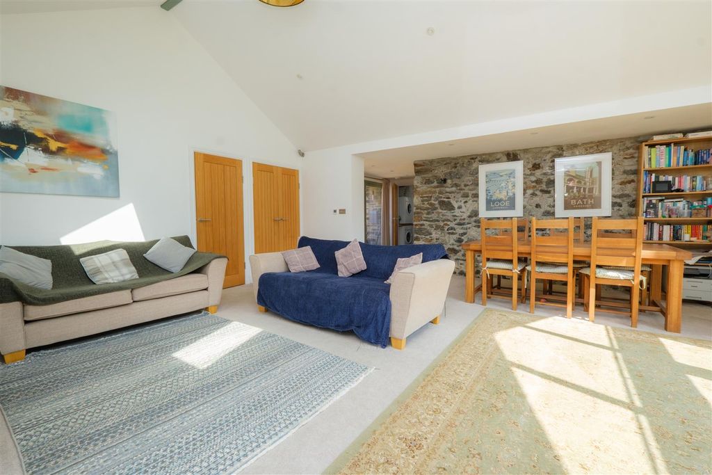 Property photo 3 of 24 Parry Barn 2 Whites Venn Farm-6.Jpg