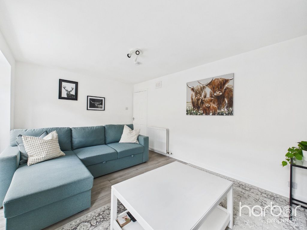 Property photo 3 of 16 4604917